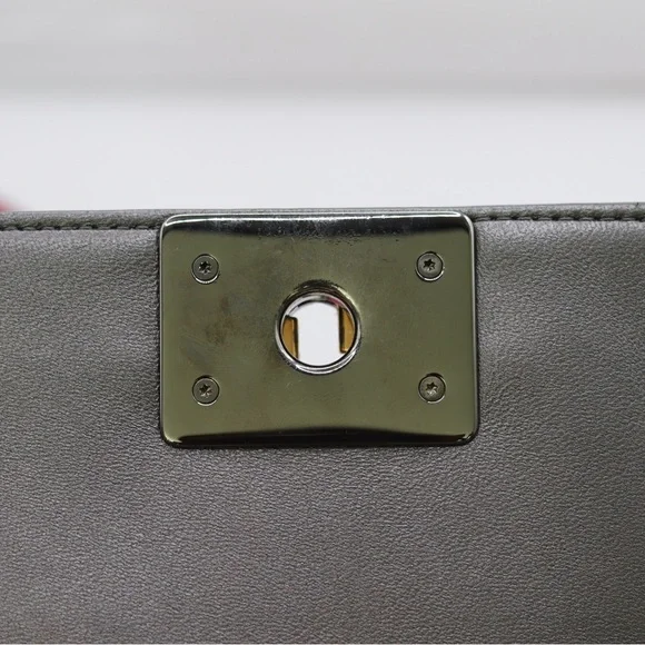 CHANEL‎ Rare Metallic Silver Cube Embossed Small Boy Bag, Silver Hardware 2014 - Picture 15 of 17